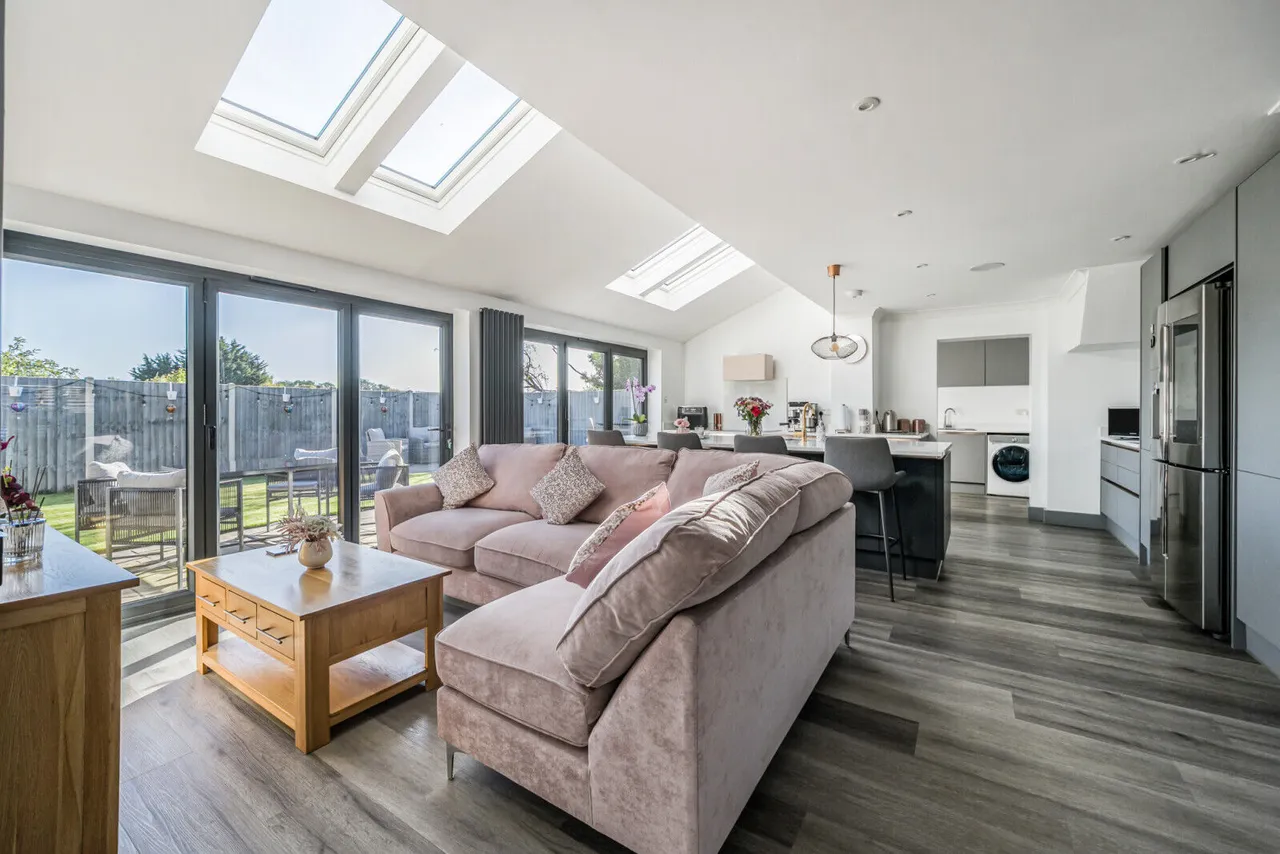 Volunteer Road, Theale, RG7, photo 8