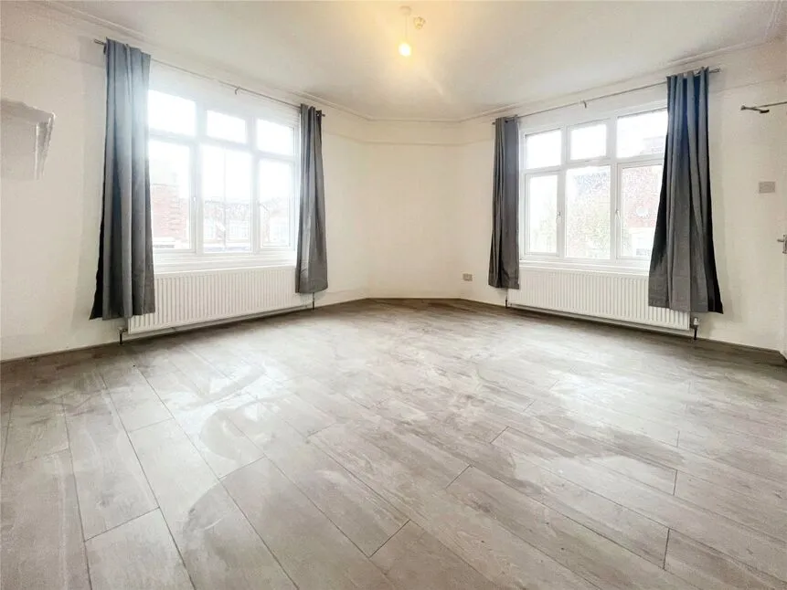 St. Albans Road, Watford, WD24, photo 4
