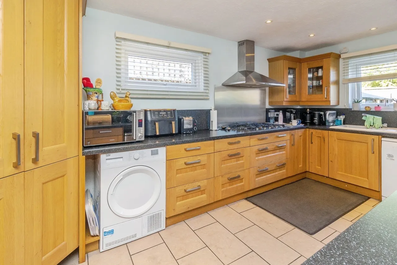 Tyrill, Stantonbury, MK14, photo 5