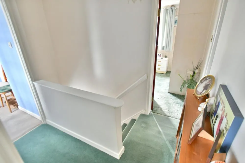 Foxcroft Drive, Colehill, BH21, photo 9
