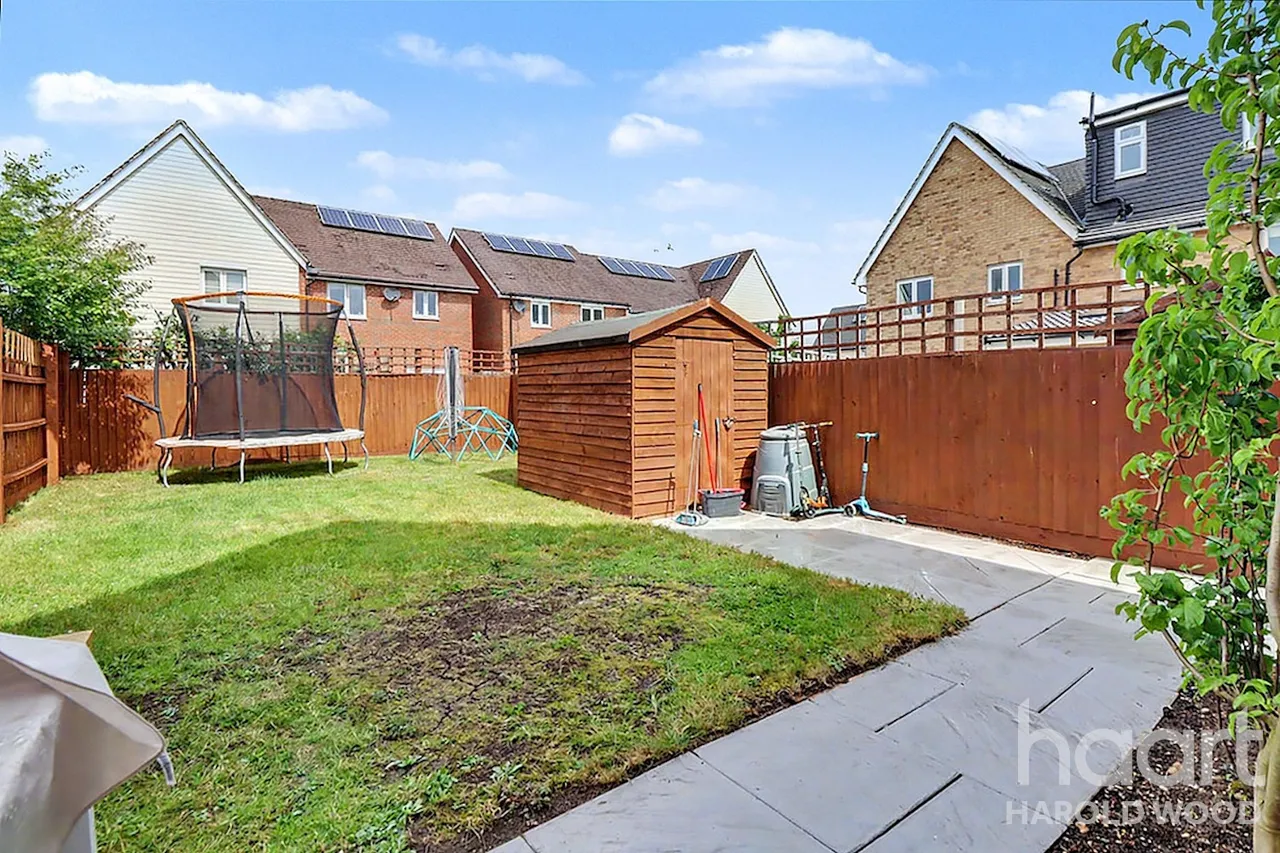Sudbury Close, Harold Hill, RM3, photo 9