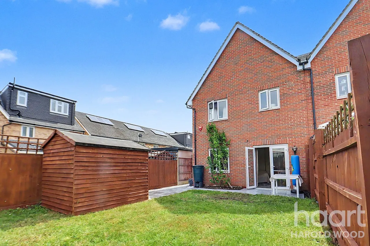 Sudbury Close, Harold Hill, RM3, photo 10