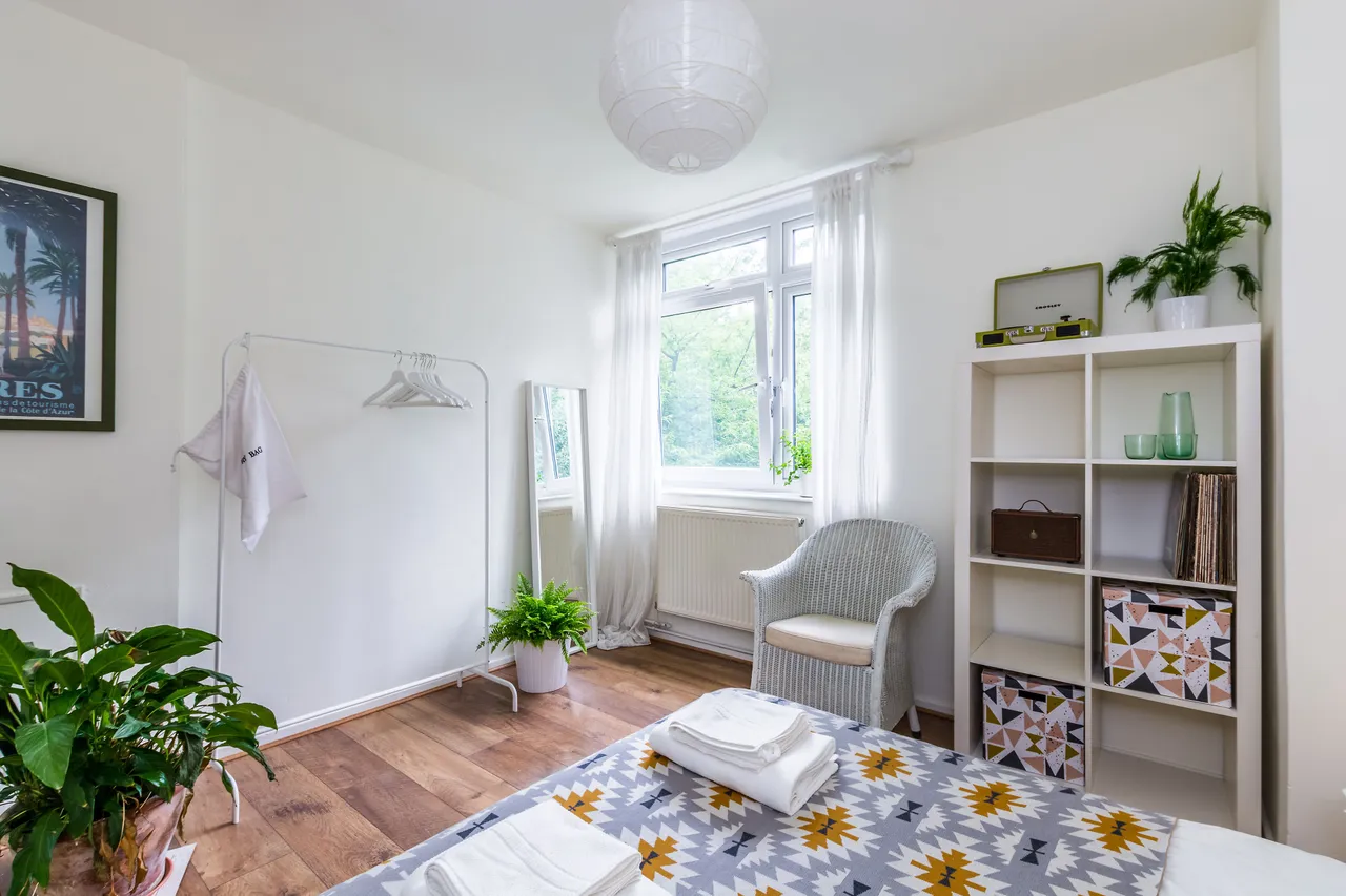 1 bed flat to rent — 15 Strathdon Drive, London