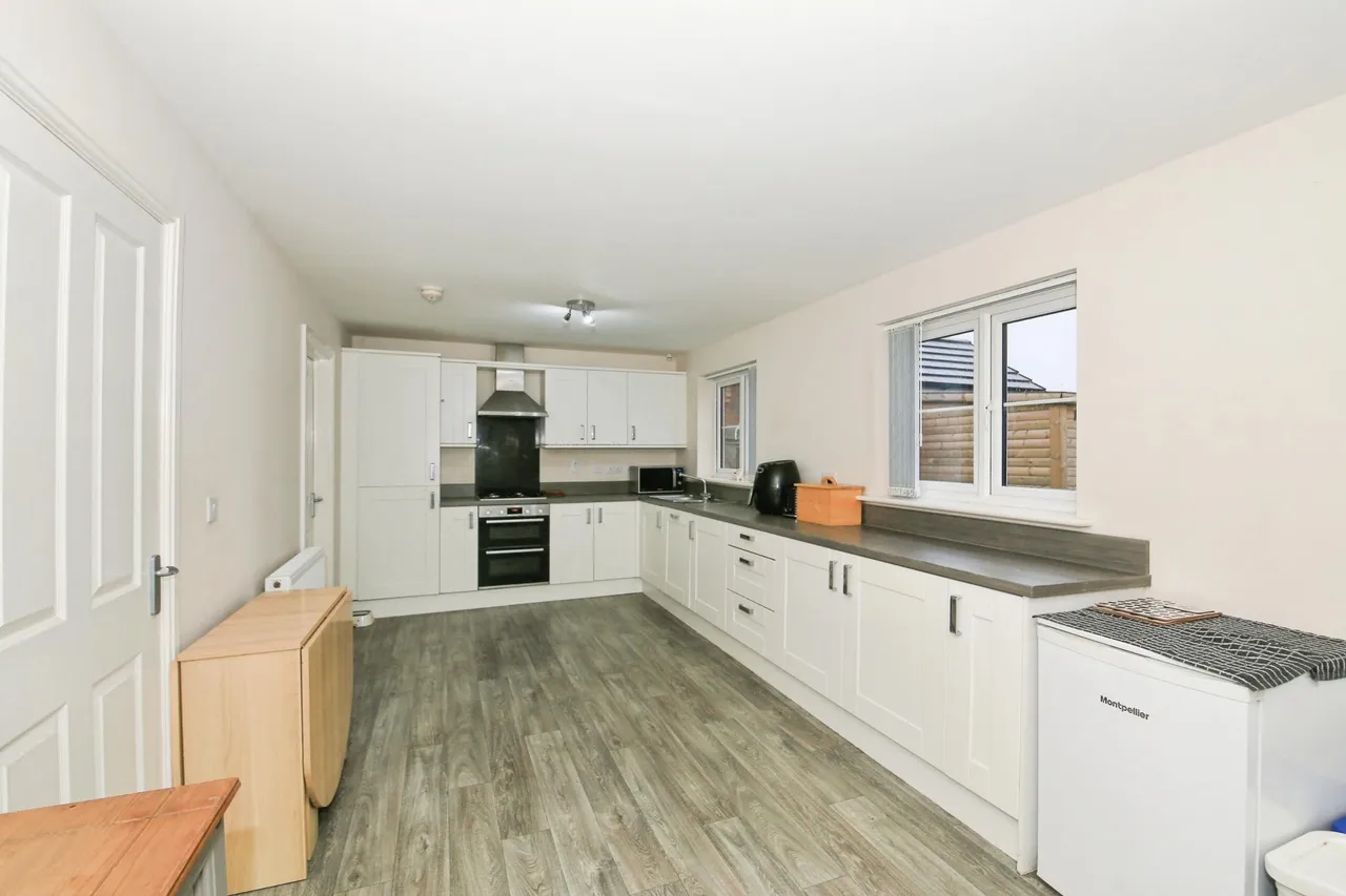 Cornflower Close, Peterborough, PE7, photo 3