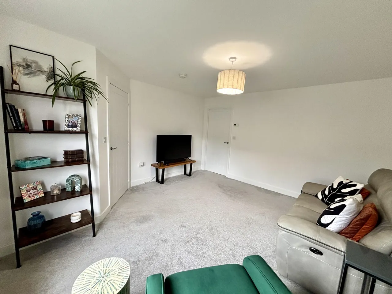Blackthorn Lane, Leeds, LS16, photo 5