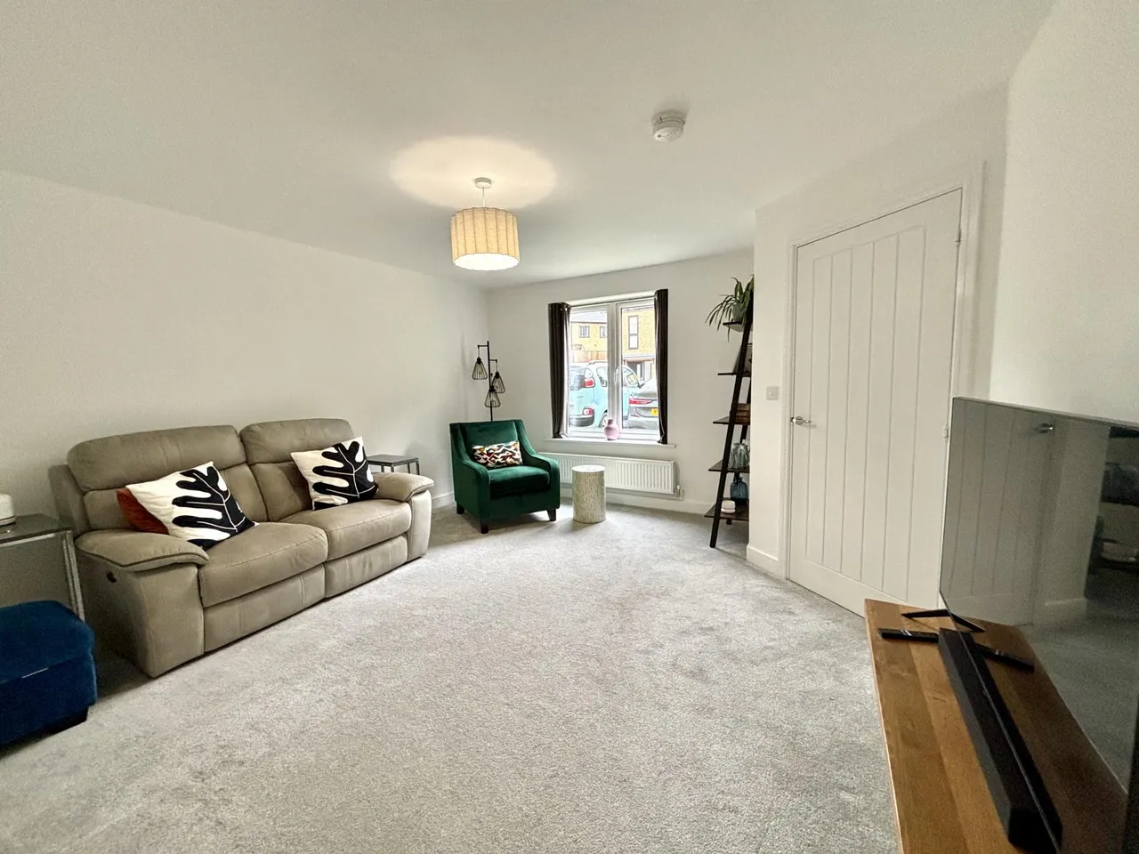 Blackthorn Lane, Leeds, LS16, photo 4