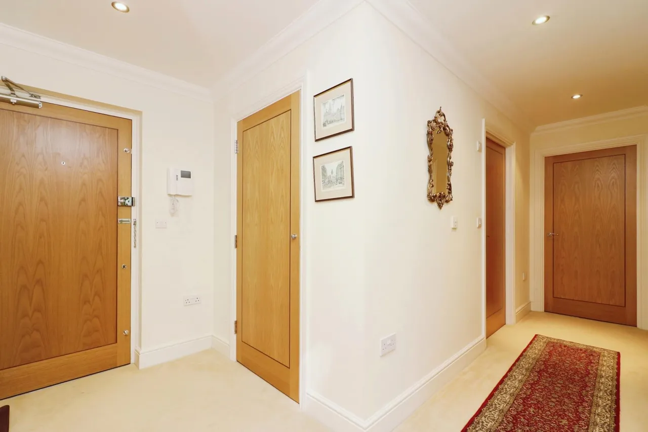 Wendover Lodge, Welwyn, Herts, AL6, photo 11