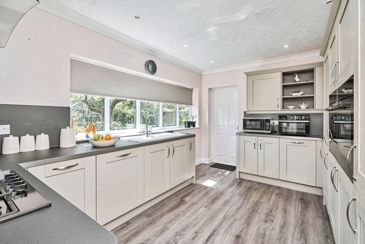 Clayhanger Lane, Walsall, WS8, photo 7