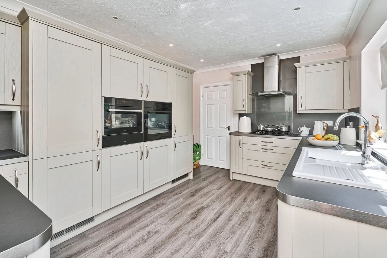 Clayhanger Lane, Walsall, WS8, photo 4