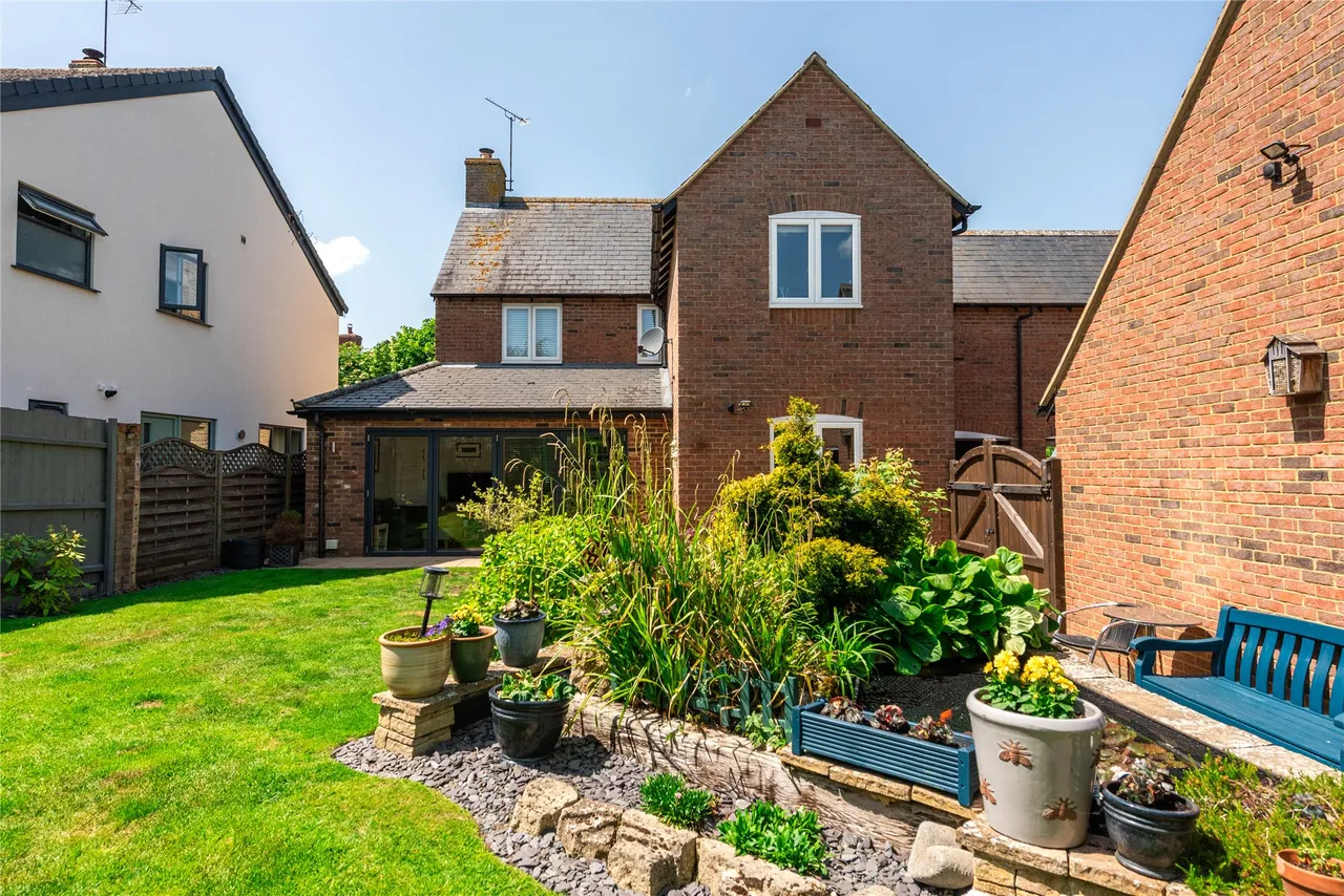 London Road, Bozeat, NN29, photo 17