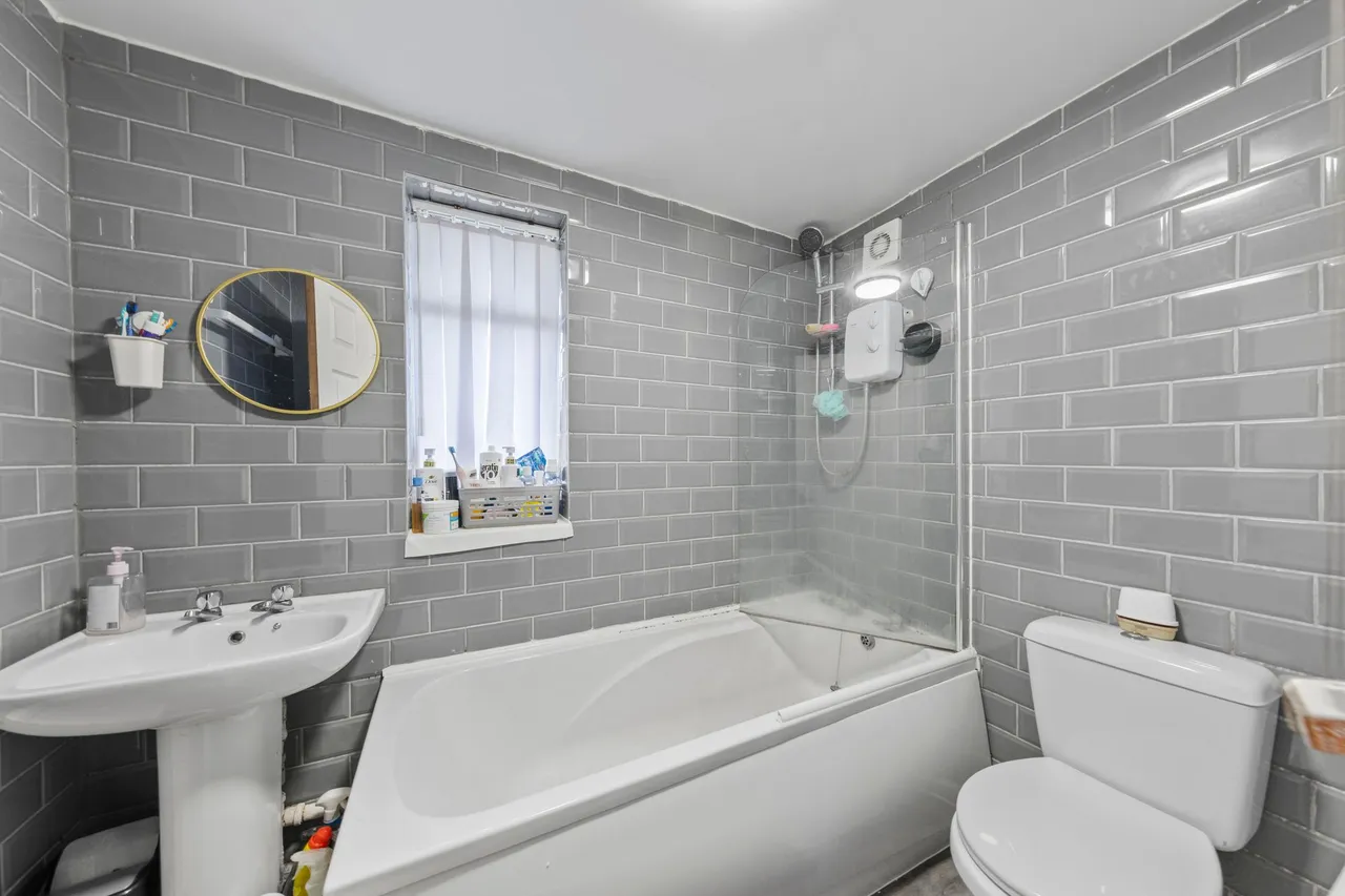 Rixton Avenue, Warrington, Warrington, WA5 0AT, photo 8