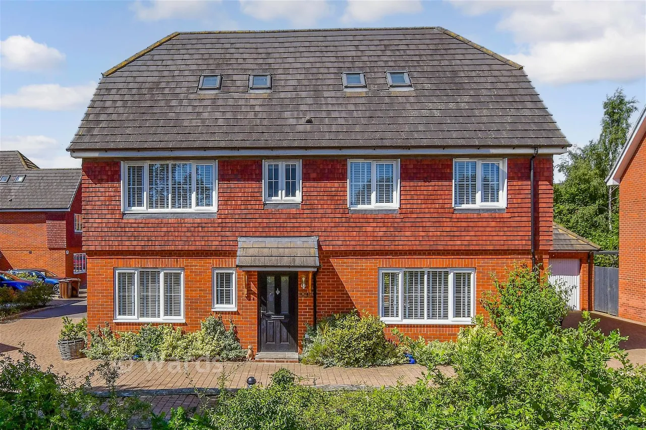 5 bed house for sale, Smith Way, Headcorn, TN27