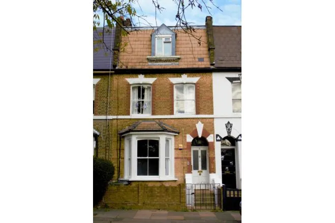 St. Michael's Terrace, London, photo 2