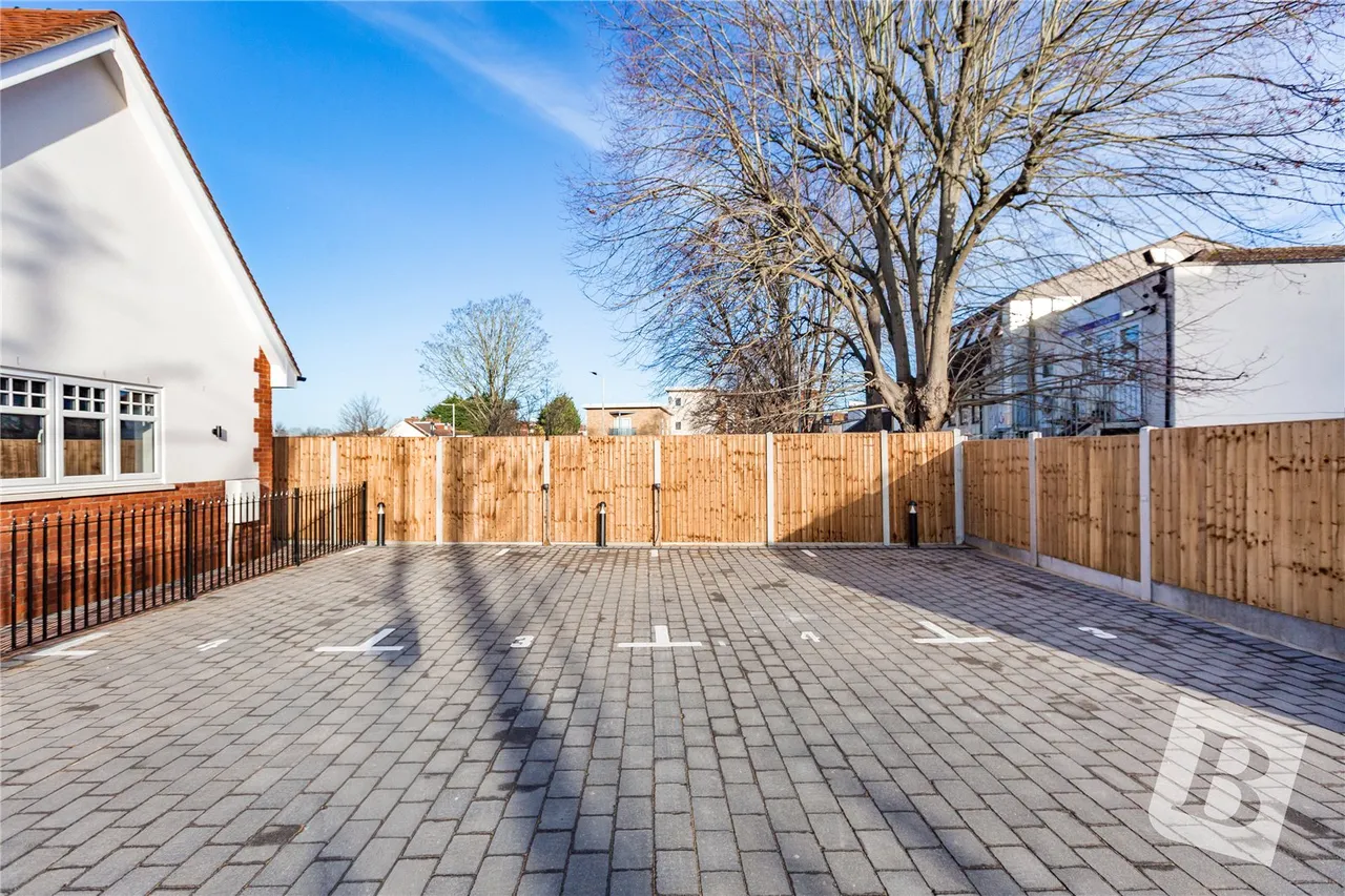 Jensen Close, Hornchurch, RM12, photo 14