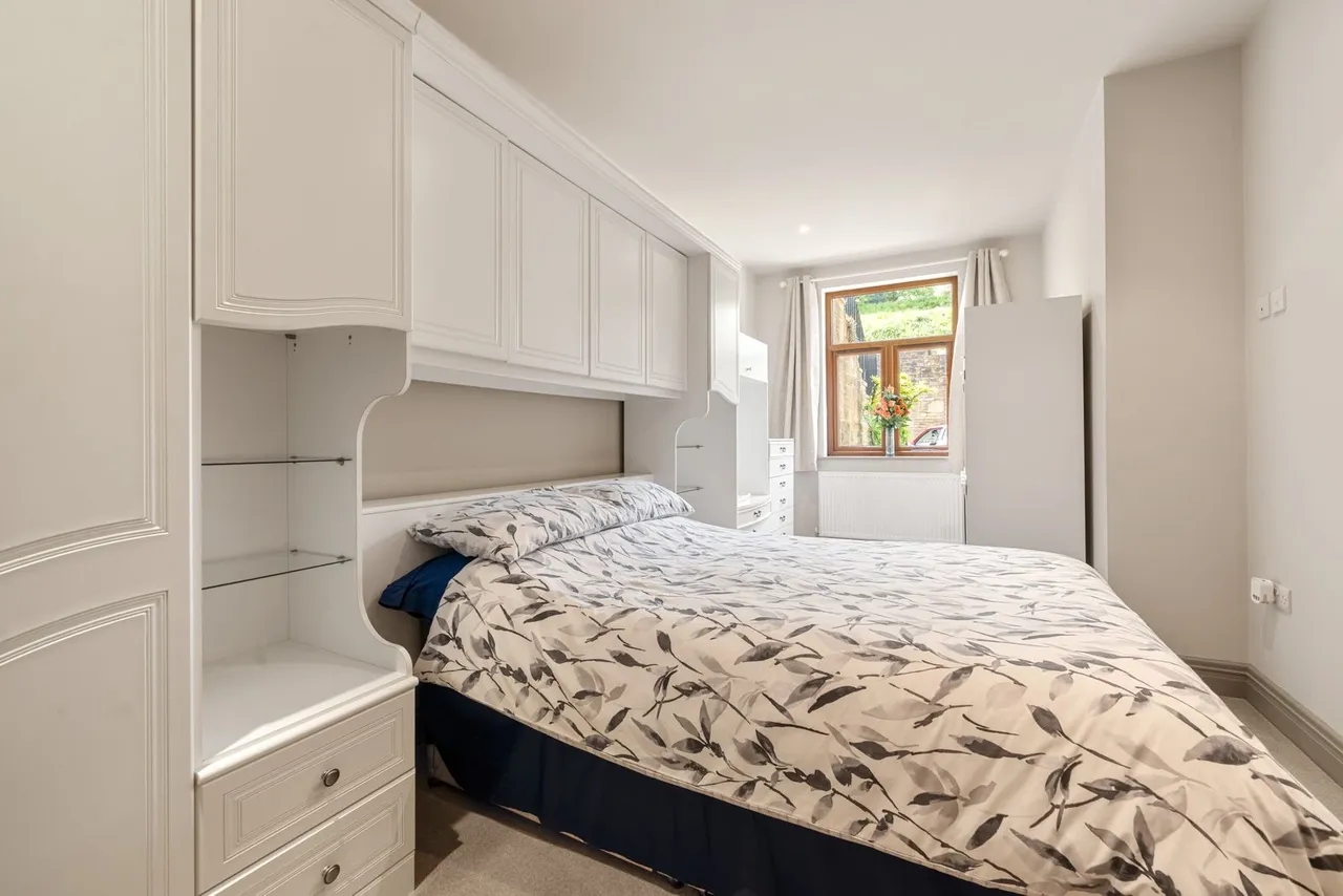 Burwood Court, Hollywell Green, photo 4