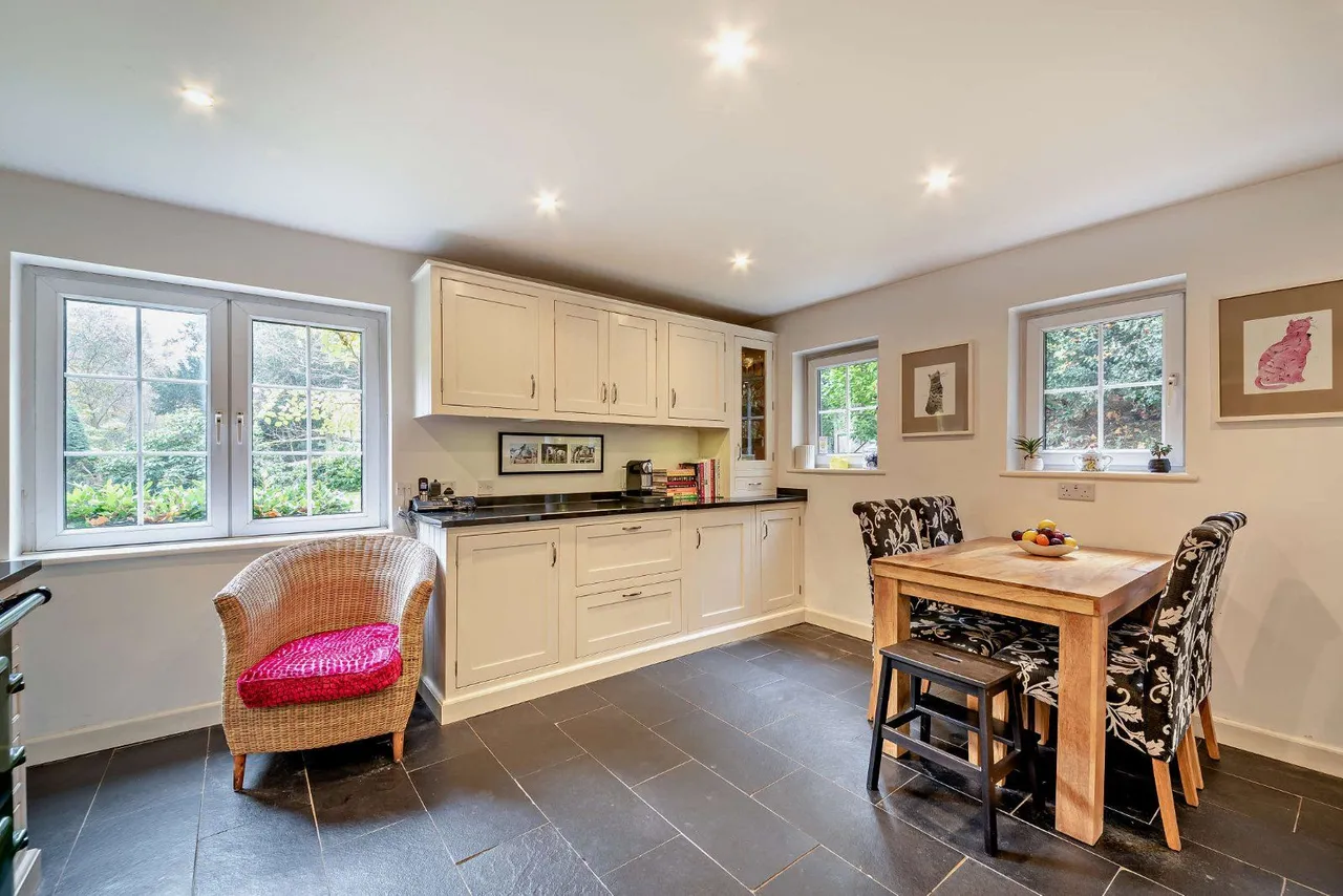Tilford Road, Tilford, Tilford, GU10 2DF, photo 8