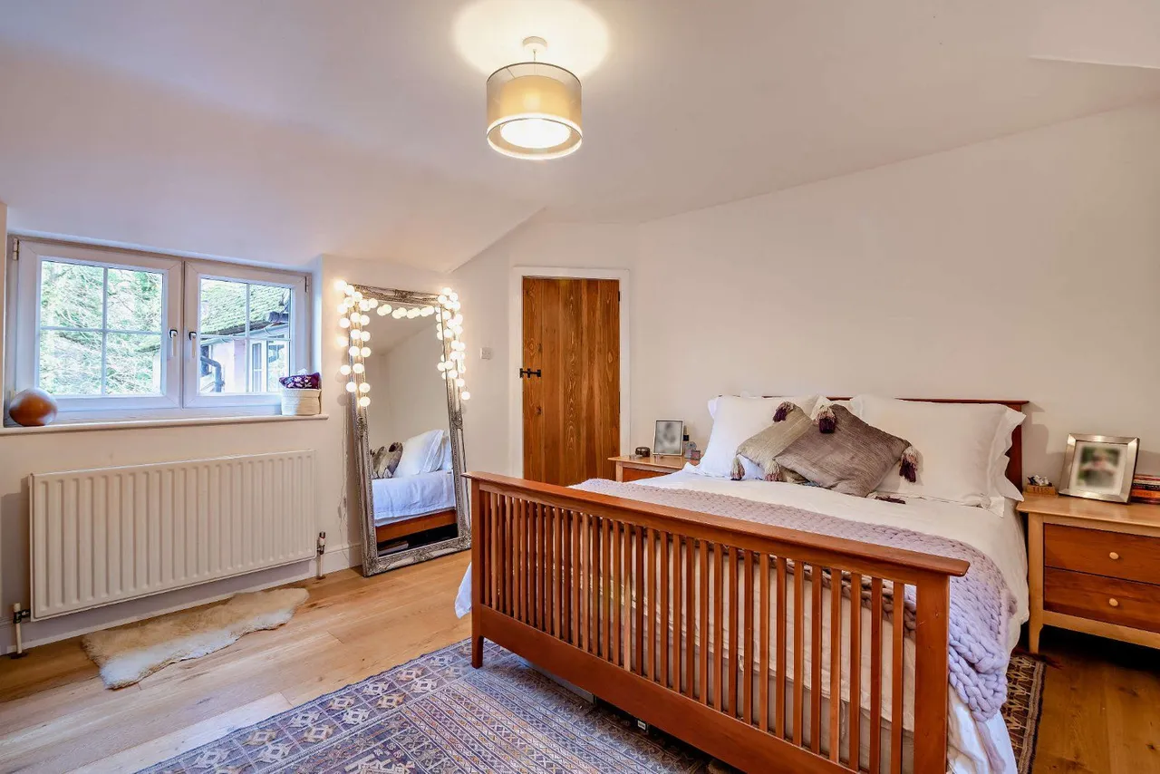Tilford Road, Tilford, Tilford, GU10 2DF, photo 12