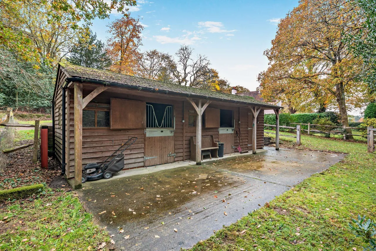 Tilford Road, Tilford, Tilford, GU10 2DF, photo 5