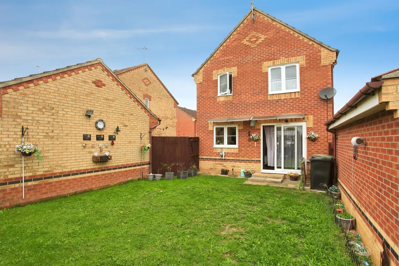 Fieldfare Drive, Peterborough, PE2, photo 7