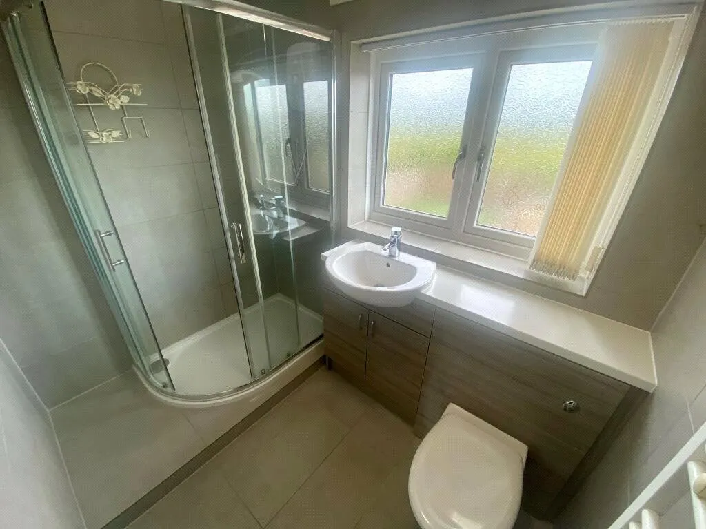 Summerwood Lane, Clifton, Nottingham, NG11, photo 4