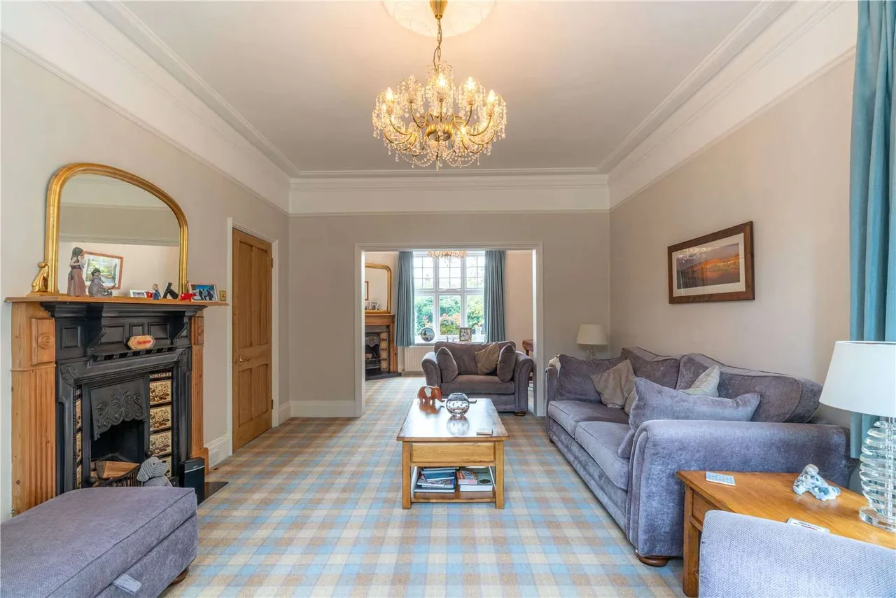 Westbury Road, Buckhurst Hill, Essex, IG9 5NW, photo 8