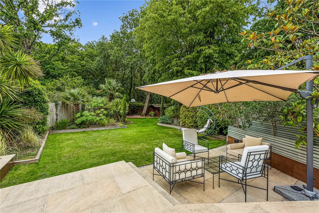 Creighton Avenue, London, N2, photo 11