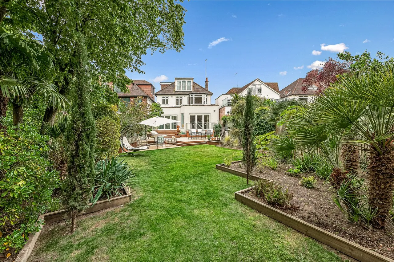 Creighton Avenue, London, N2, photo 12
