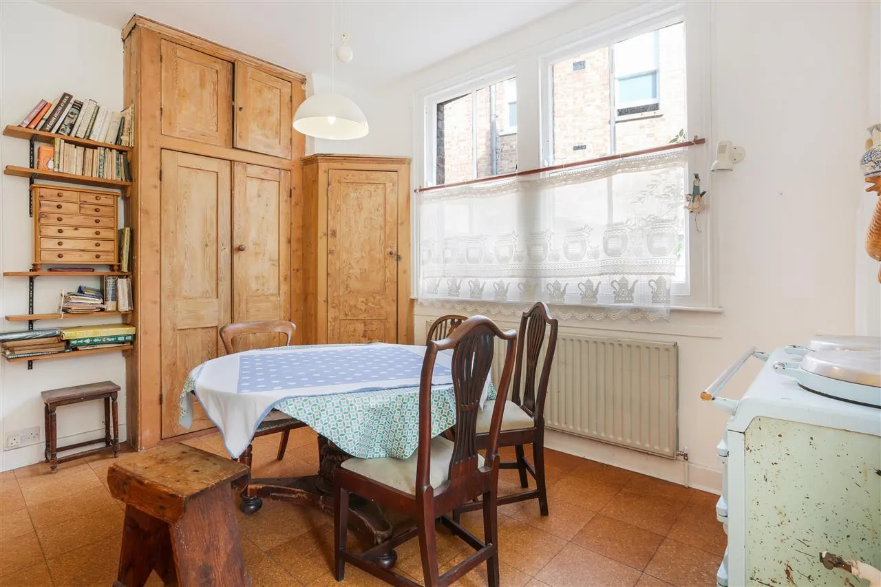 St. Albans Road, London, photo 13