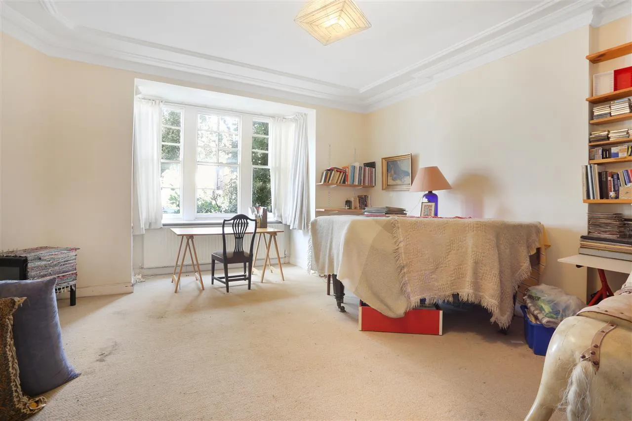 St. Albans Road, London, photo 8