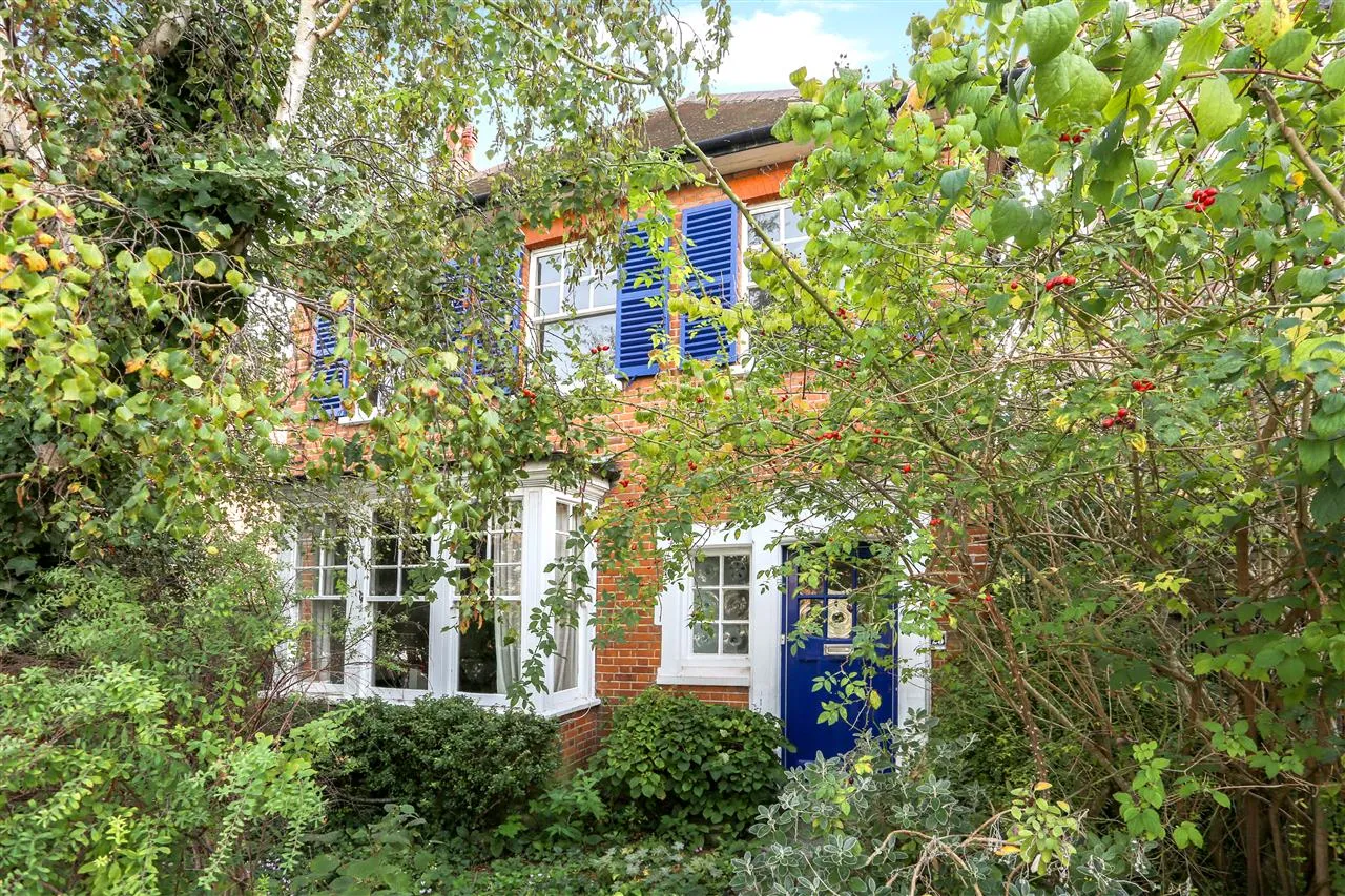 St. Albans Road, London, photo 9