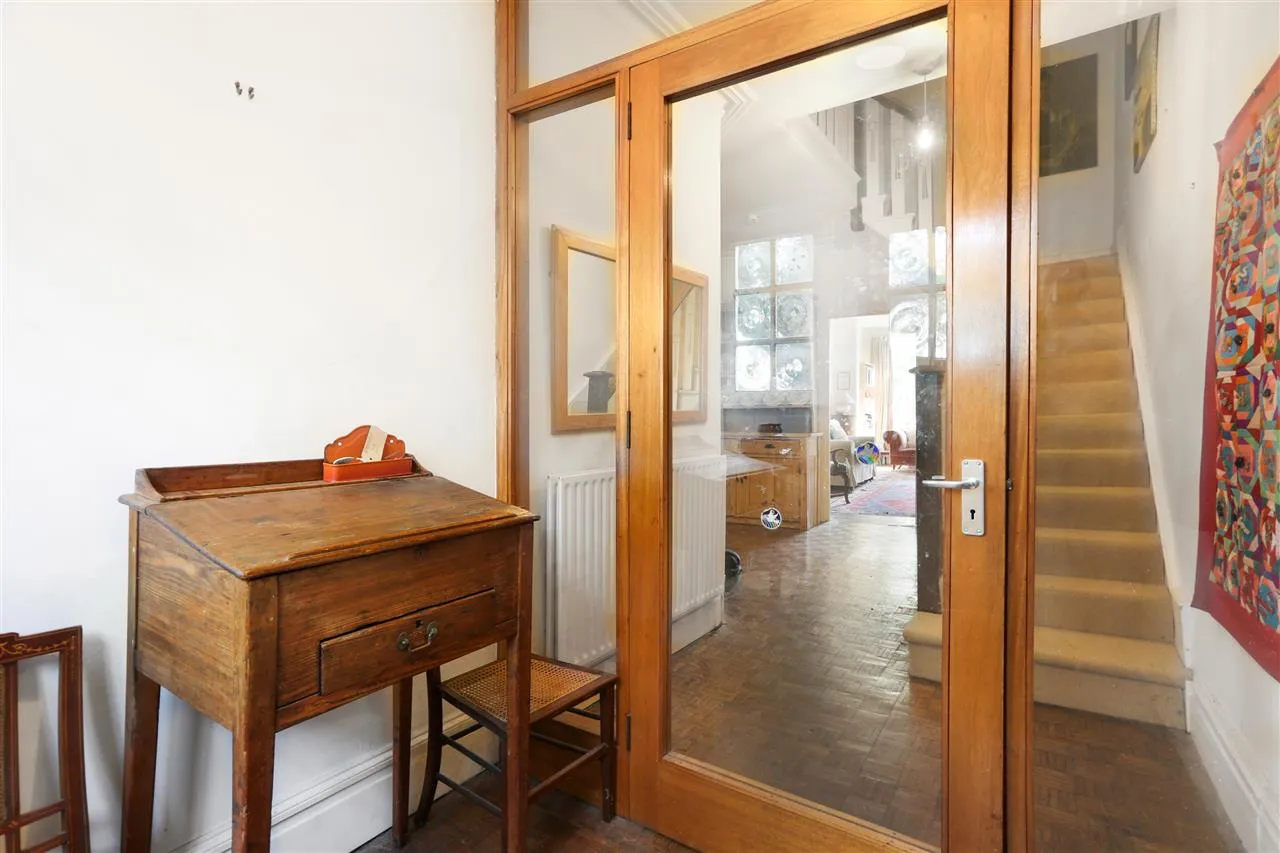 St. Albans Road, London, photo 10