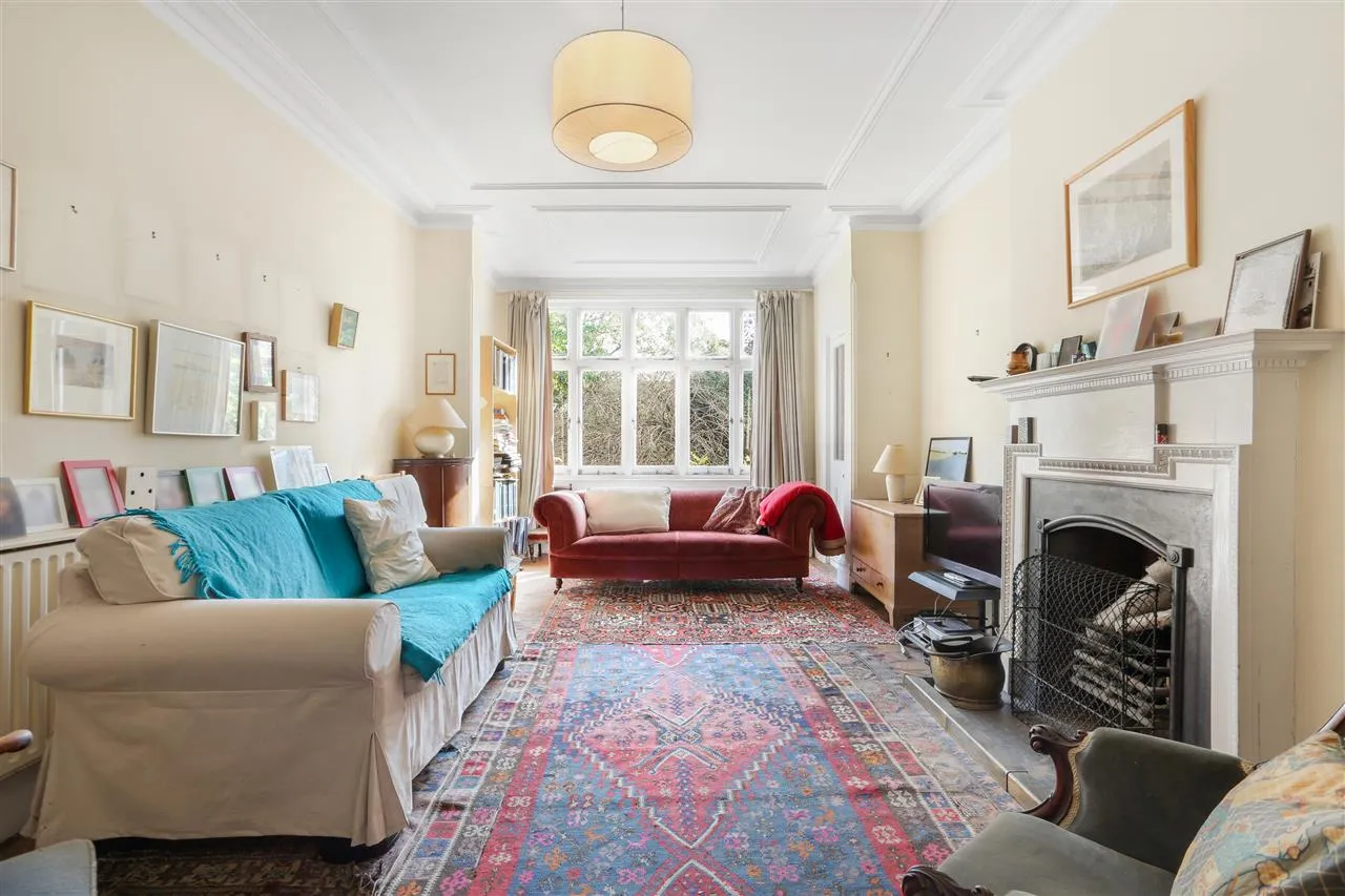 St. Albans Road, London, photo 5