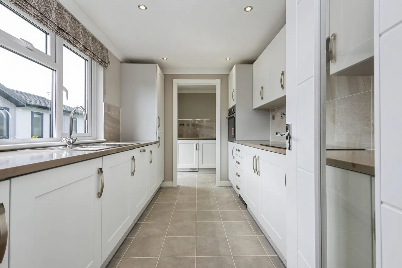 Portsmouth Road, Thursley, GU8, photo 14