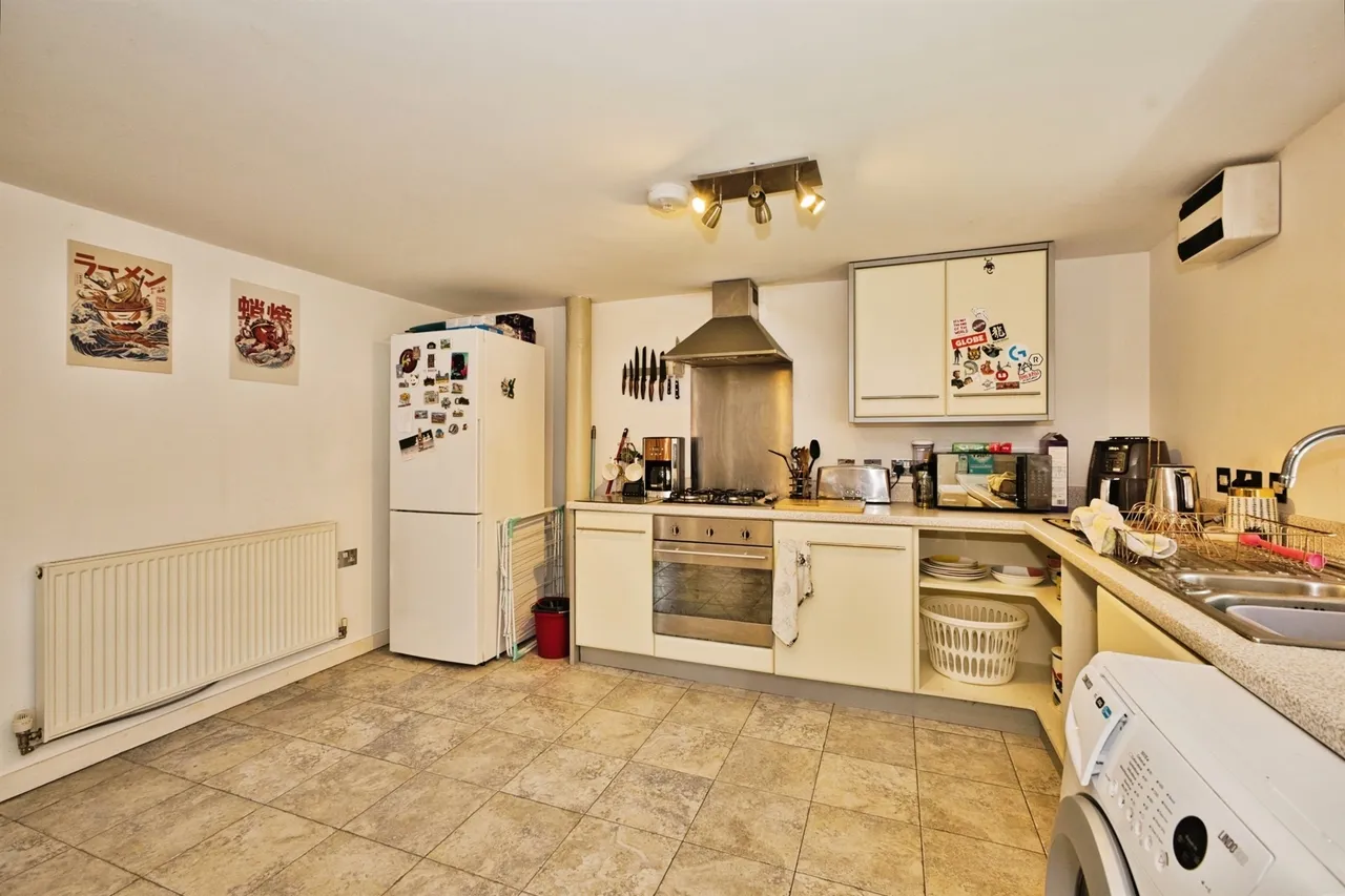 Old Mill Lane, Crewkerne, TA18, photo 2