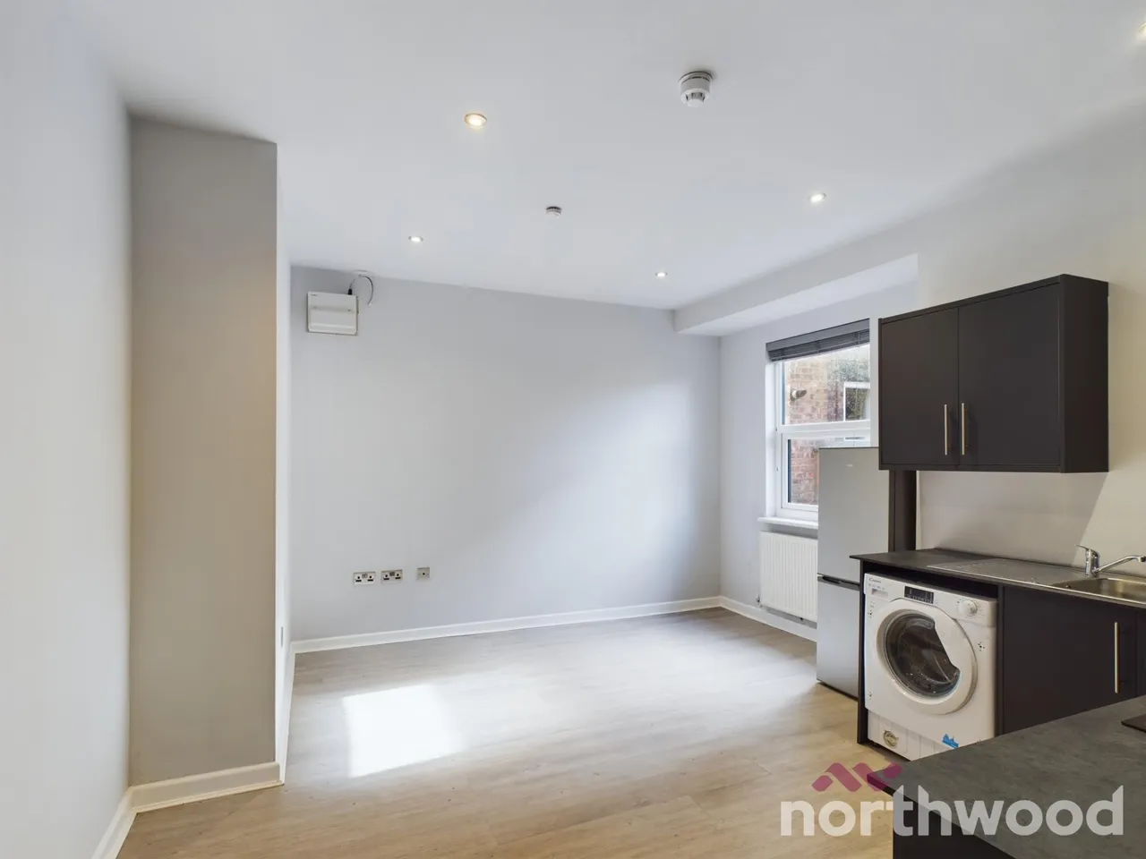 2 bed triplex to rent, Swinley Road, Swinley, WN1