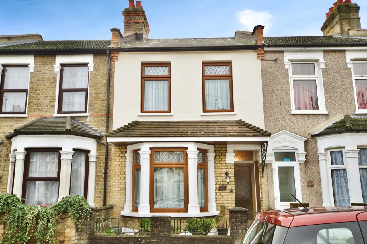 2 bed house for sale — Masterman Road, London, E6