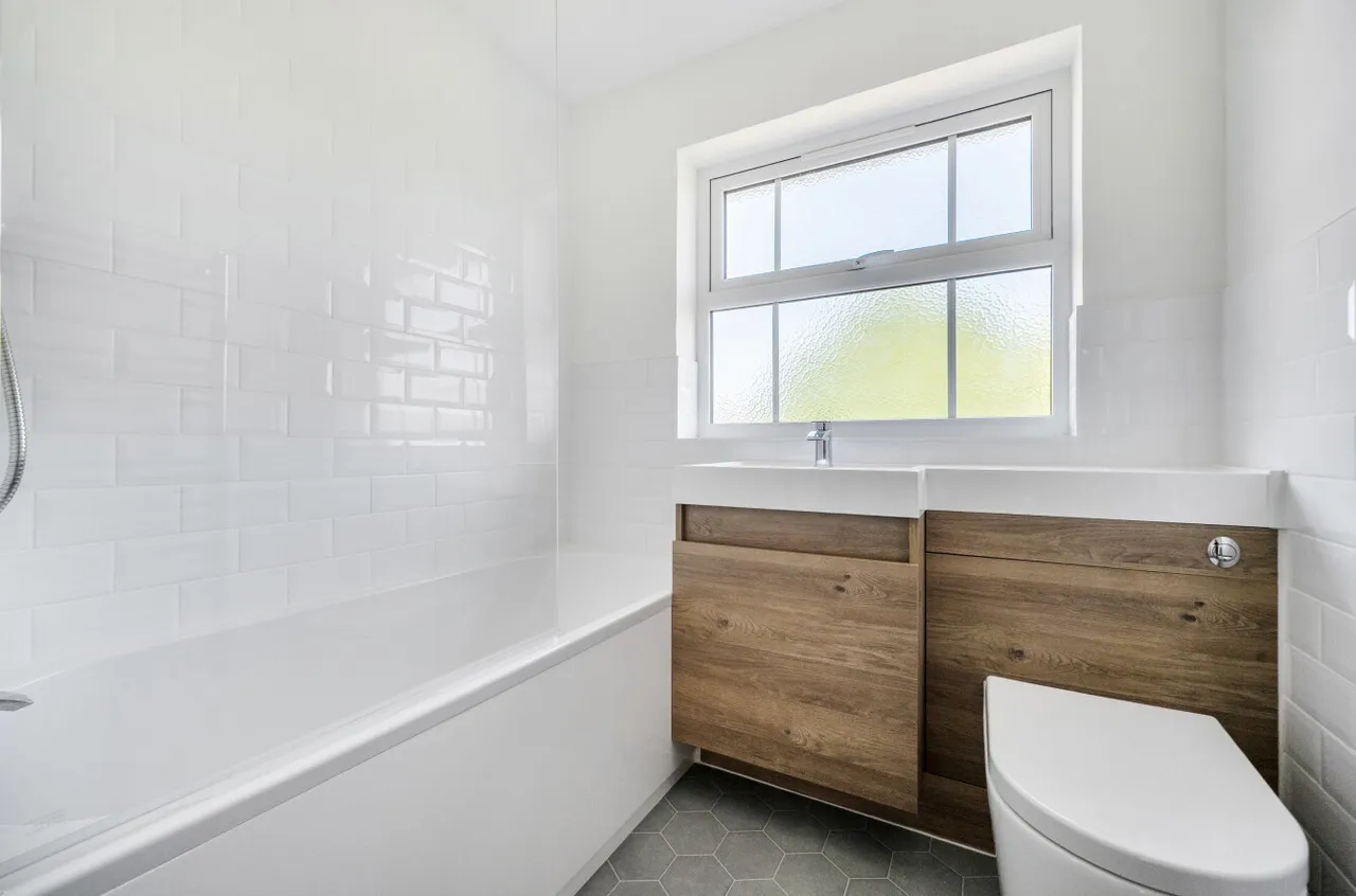 Thomas Drive, Warfield, Bracknell, Berkshire, RG42 3DZ, photo 16