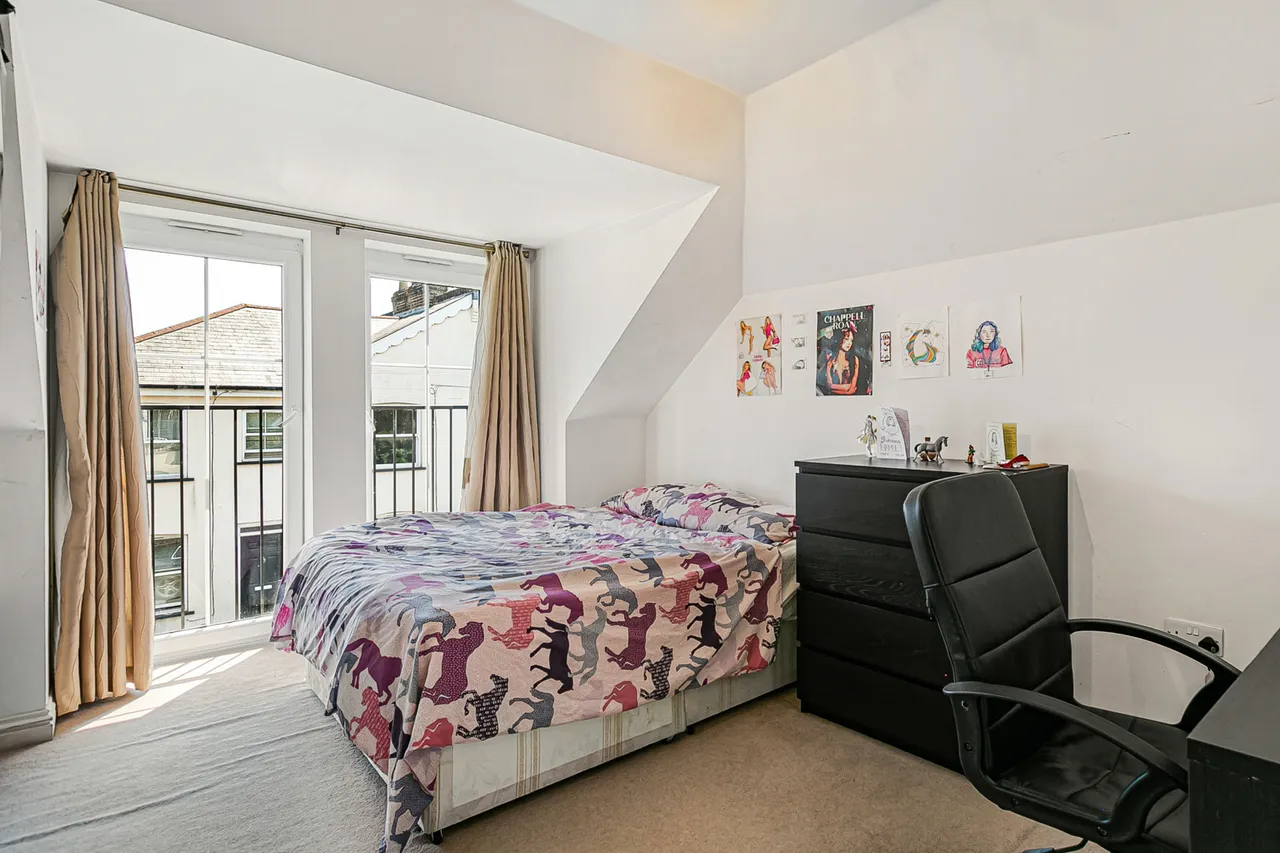 Station Road, Egham, TW20, photo 10