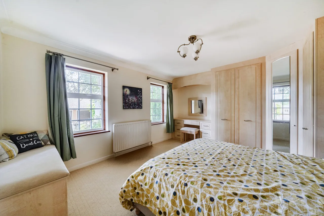 Brent House Cottage The Street, North Warnborough, Hook, RG29 1BE, photo 9