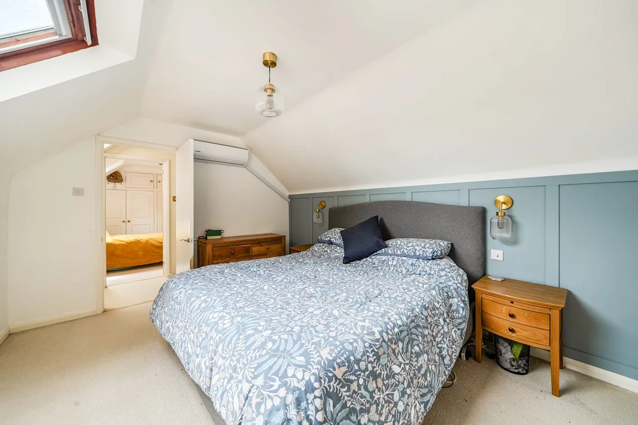 Brent House Cottage The Street, North Warnborough, Hook, RG29 1BE, photo 11