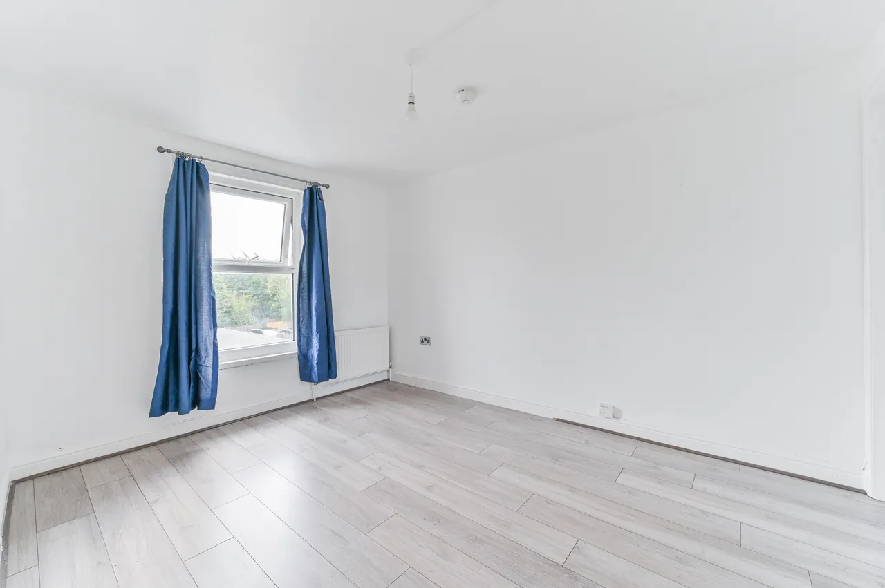 Flat 2, 234 Whitehorse Road, Croydon, photo 4