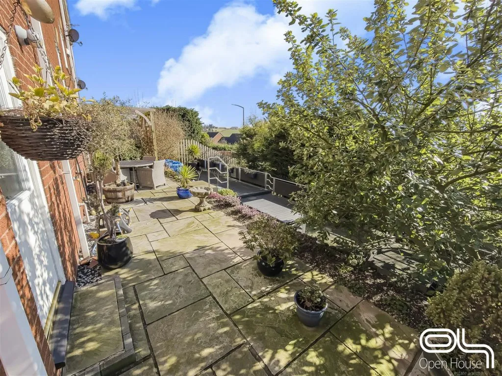 Doveridge Road, Burton-On-Trent, DE15, photo 31