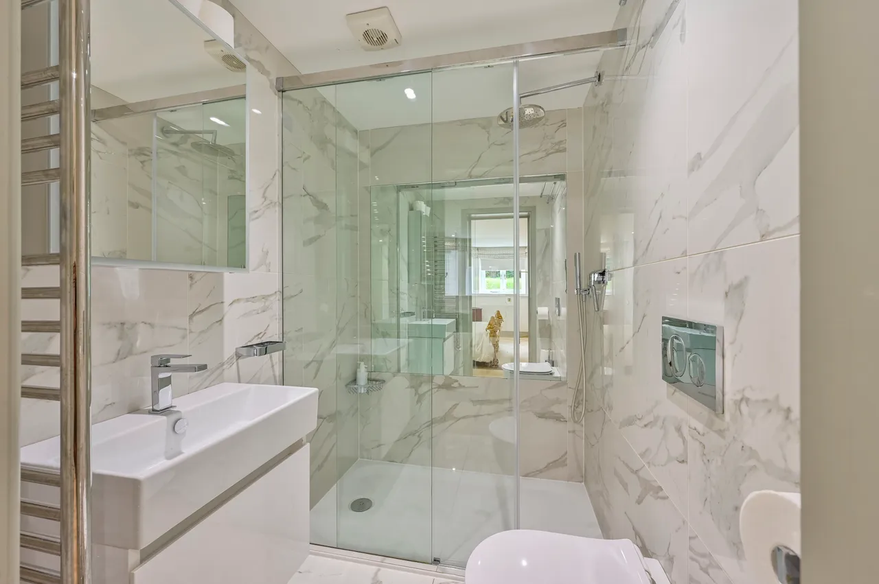 Flat 1, 14 Lingfield Road, London, photo 11