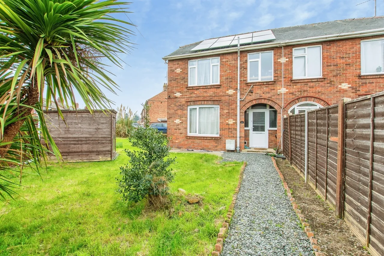 1 bed flat for sale — Sefton Avenue, Wisbech