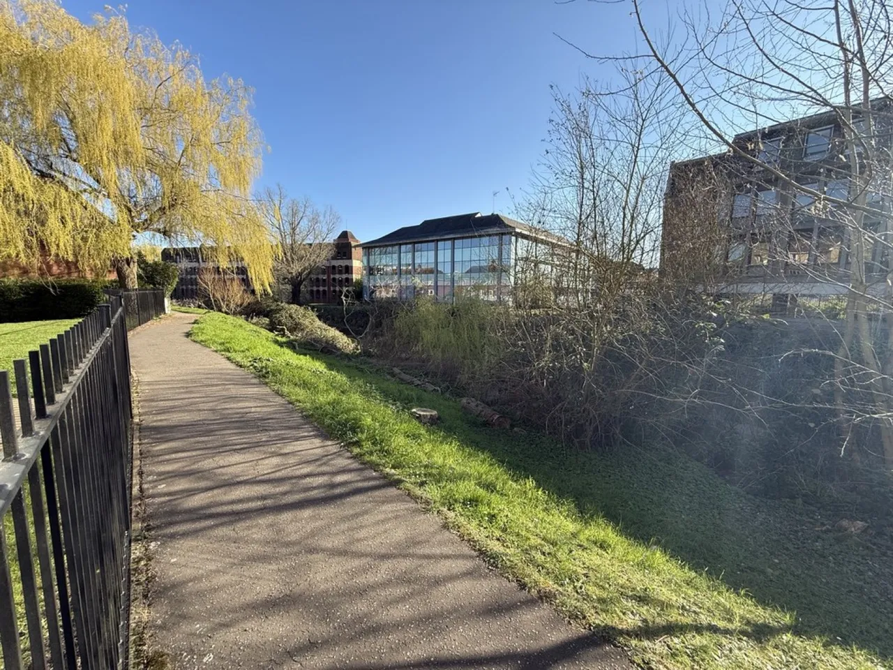 Victoria Chase, North Station Road, photo 5