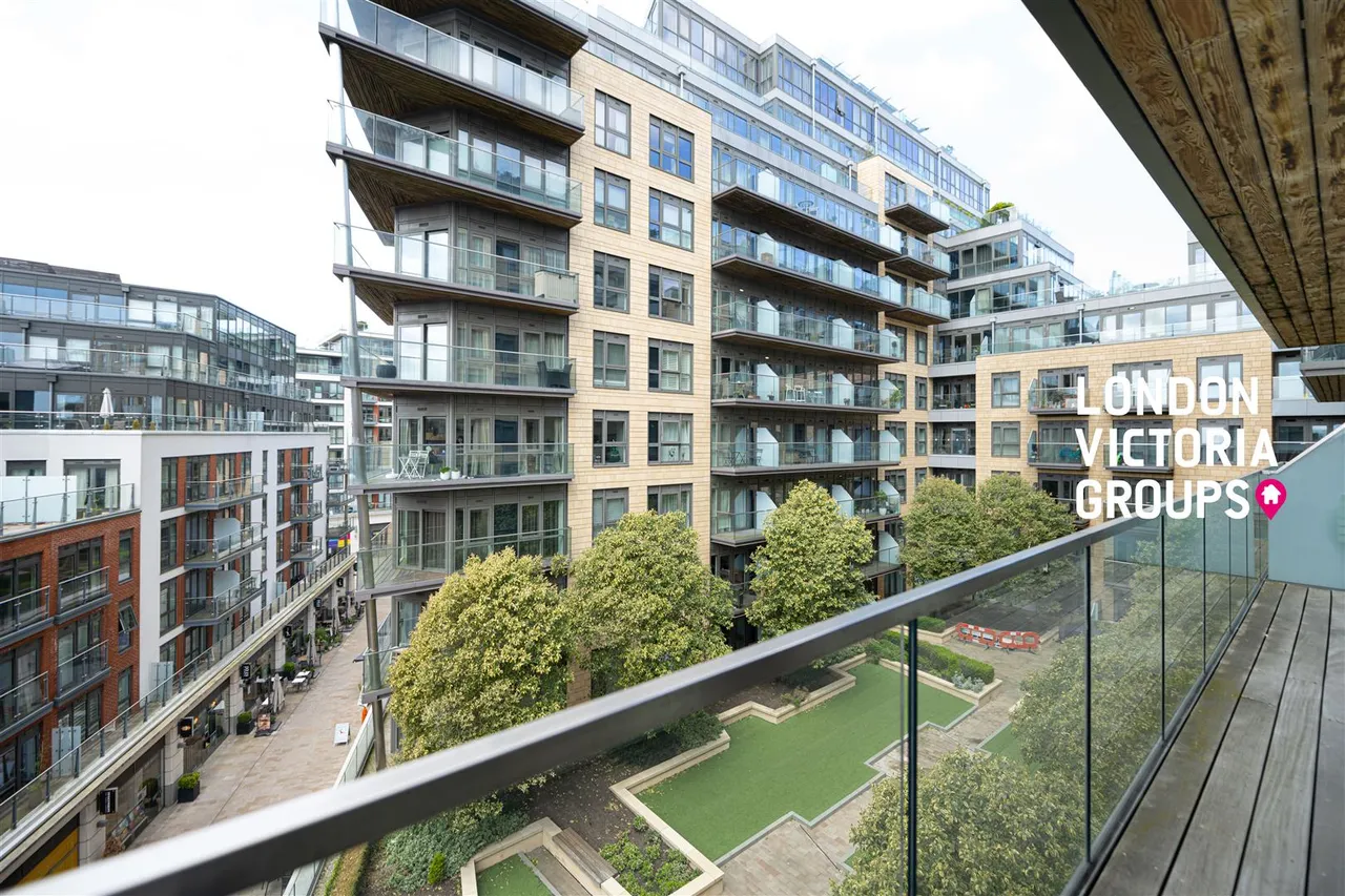 Longfield Avenue, London, photo 17