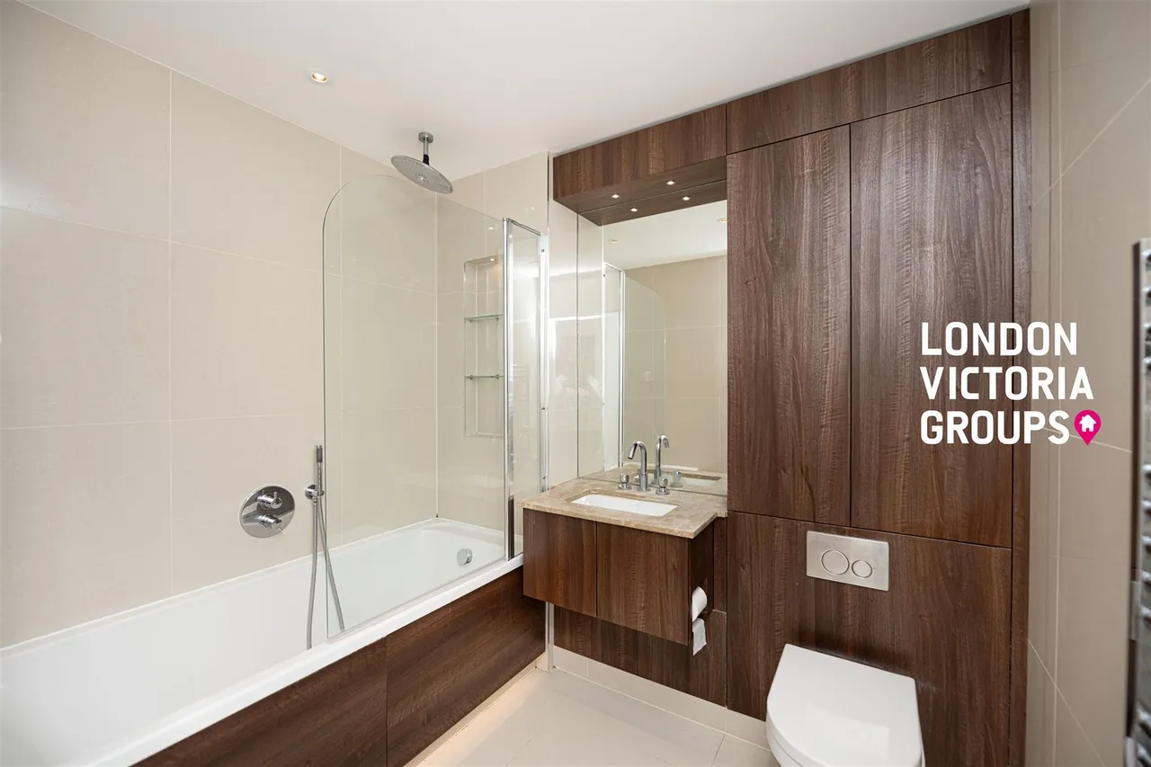 Longfield Avenue, London, photo 15