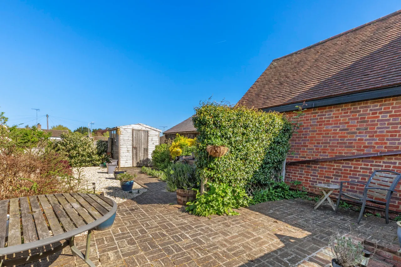 Back Street, Wendover, HP22, photo 13