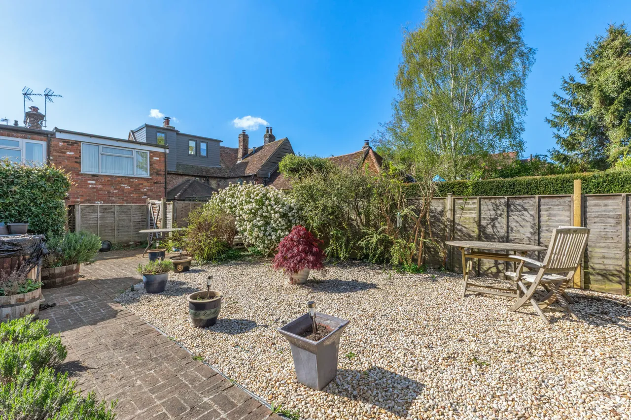 Back Street, Wendover, HP22, photo 4