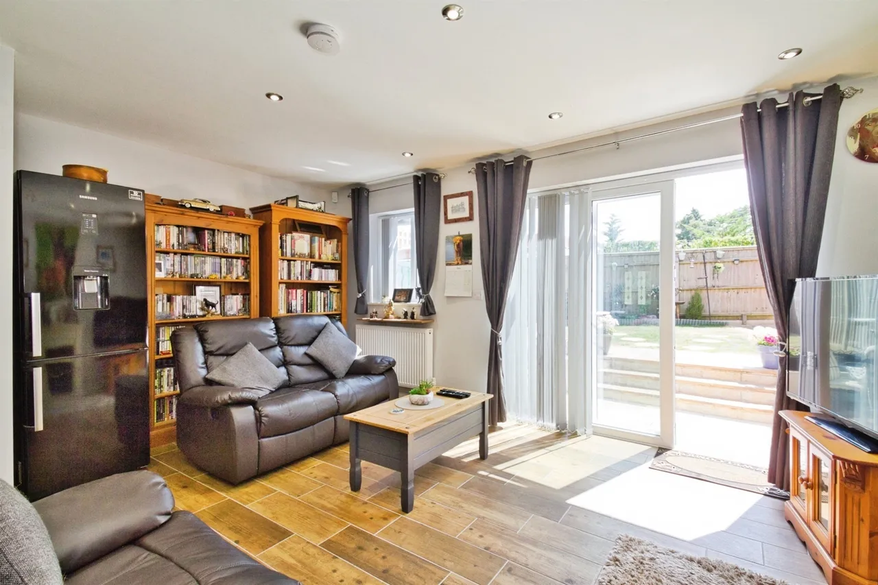 East Sidings Drive, Misterton, Crewkerne, photo 5